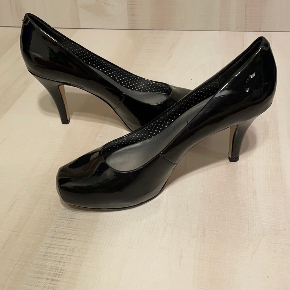 MADDEN GIRL BLACK CLASSIC SHINY PUMP HEELS